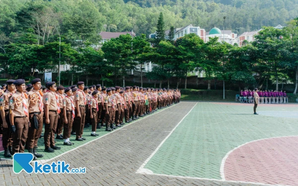 Thumbnail Berita - Ratusan Santri IIBS Al Izzah Kota Batu Ikuti Super Camp VII