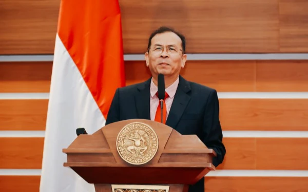 Thumbnail Berita - Selamat Datang Rektor Baru! Prof. Madyan Pimpin Unair Periode 2025-2030