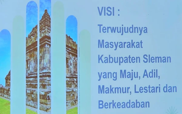 Foto Visi Kabupaten Sleman tahun 2025-2029 yakni “Terwujudnya Masyarakat Kabupaten Sleman yang Maju, Adil, Makmur, Lestari dan Berkeadaban”,. (Foto: Fajar Rianto / Ketik.co.id)