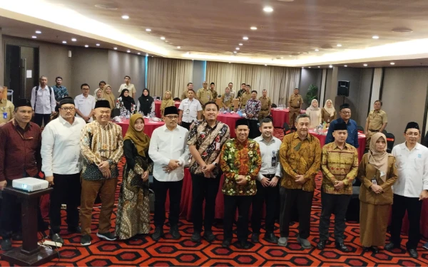 Foto Dihadiri berbagai unsur, raker OPOP Jatim membahas road map untuk meningkatkan kemandirian ekonomi pondok pesantren. (Dok: Opop Jatim)