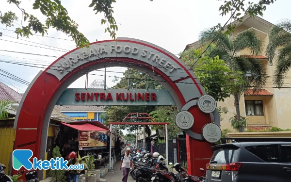 Foto Sentra kuliner Jalur Gaza di Surabaya (Foto dok Ibnu Chaldun Suneth/Ketik.co.id)