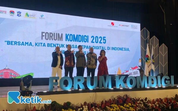 Thumbnail Berita - 98 Dinas Kominfo se-Indonesia Berkumpul di Surabaya, Bahas Digitalisasi Kolektif