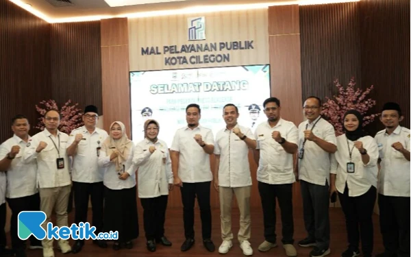 Thumbnail Berita - Robinsar Minta Investasi di Cilegon Harus Libatkan Pengusaha Lokal dan Menyerap Tenaga Kerja