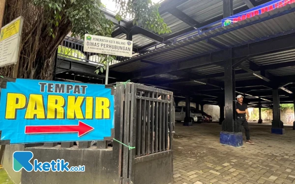 Thumbnail Berita - Regulasi Parkir Kota Malang Masih Digodok, Pembayaran QRIS dan Imbalan Jukir Bakal Diatur