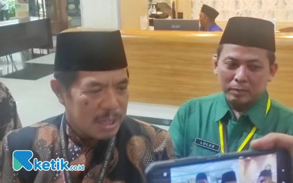 Thumbnail Berita - 1 Calon Haji Kloter 20 Embarkasi Surabaya Meninggal Dunia di Pesawat