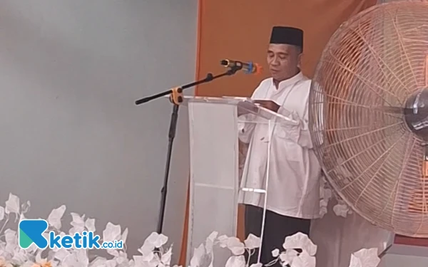 Foto Kakankemenag Halmahera Selatan La Sengka La Dadu saat sambutan (Foto:Mursal/Ketik.co.id)