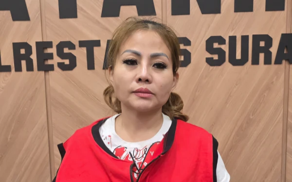 Thumbnail Berita - Pemilik Sentosa Seal Jan Hwa Diana Jadi Tersangka Pengrusakan Mobil