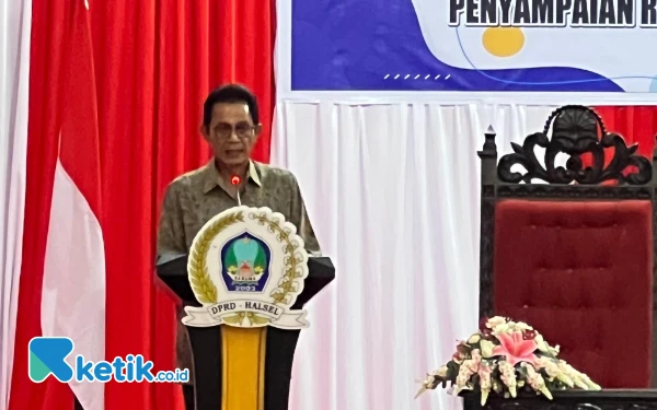 Foto Helmi Umar Muchsin ketika menyampaikan sambutan (Foto:Mursal/Ketik.co.id) Kamis 8 Mei 2025.