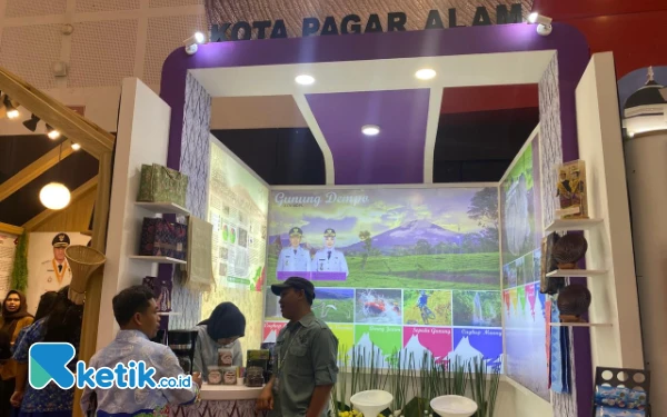 Foto Stan Kota Pagar Alam di ICE Grand City Surabaya. (Foto: Shinta Miranda/Ketik.co.id)