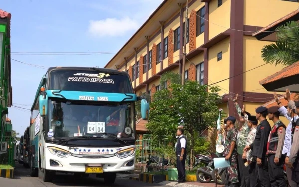 Thumbnail Berita - Bus Spek Khusus Dari Madinah ke Makkah, JCH Tak Perlu Beri Uang Tip
