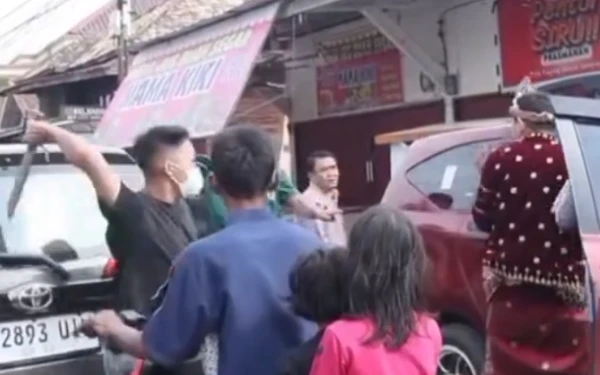 Thumbnail Berita - Pesta Berubah Petaka, Pengantin Pria di Palembang Diserang Jelang Ijab Kabul