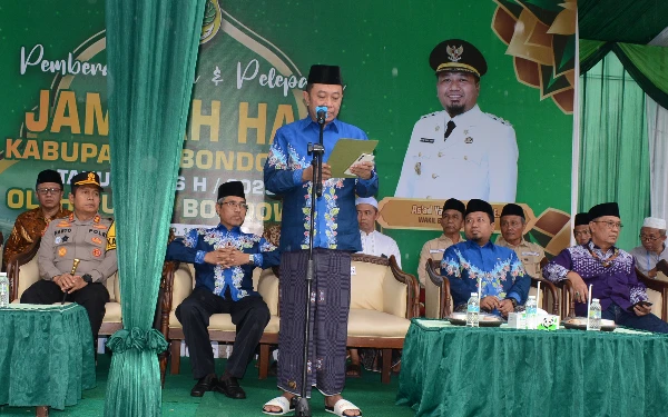 Thumbnail Berita - 590 Jemaah Haji Bondowoso Dilepas Bupati Ra Hamid, Ini Pesannya