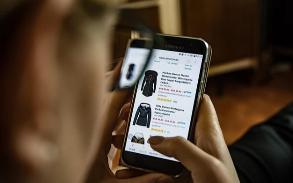 Thumbnail Berita - Ini 8 E-commerce Terbaik yang Sering Dipakai Gen Z, Wajib Coba!