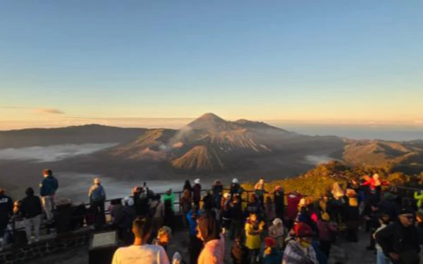Thumbnail Berita - Wisata Bromo Terus Diminati, Jadi Peluang Peningkatan Perekonomian Jawa Timur