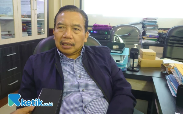 Thumbnail Berita - Komisi C DPRD Surabaya Desak Pemkot untuk Tindak Tegas Warga yang Tak Mau Pindah dari Bantaran Sungai Kalianak