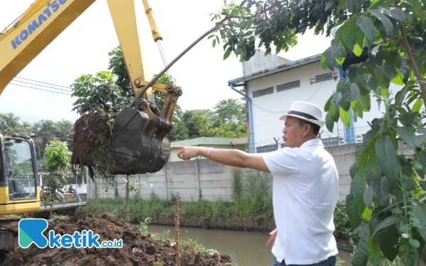 Thumbnail Berita - Bupati Bandung Apresiasi Peran Ratusan Pengusaha di Normalisasi Sungai Cidawolong