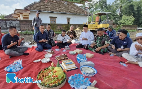 Foto Suasana syukuran PT Pesona Mandiri Bersama l atas pembukaan awal pembangunan proyek baru perumahan, Kamis, 15 Mei 2025. (Foto: dok Ketik.co.id)