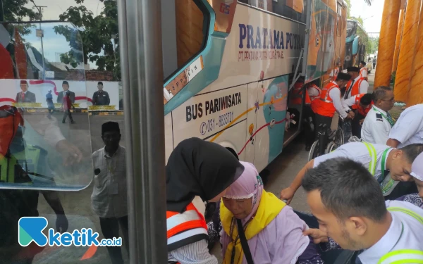 Thumbnail Berita - 1 Calon Haji Embarkasi Surabaya Meninggal di Tanah Suci