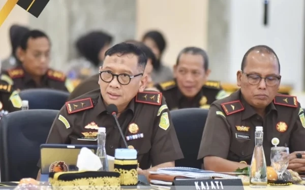 Thumbnail Berita - Ponco Hartanto 'Si Petarung Hukum' Naik Jabatan, Dari Kajati Jateng Jadi Sesjambin Kejagung