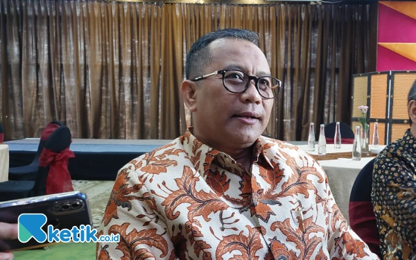 Foto Rektor STIAMAK, Gugus Wijonarko saat ditemui usai memberikan materi. (Foto: Husni Habib/Ketik.co.id)