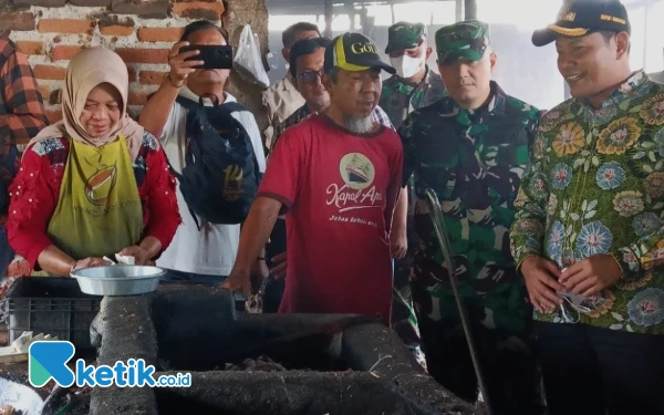 Thumbnail Berita - Carikan Solusi UMKM Tahu Krian, Bupati Sidoarjo Subandi: Kalau Masih Melanggar Hukum, Tidak Bisa Dilindungi
