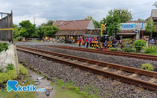 Thumbnail Berita - KAI Daop 7 Himbau Masyarakat Disiplin Berlalu Lintas Saat Melewati Perlintasan Sebidang
