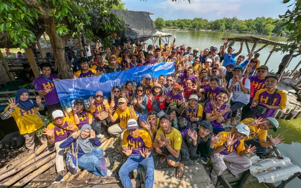 Thumbnail Berita - Puncak HUT ke-9, Premier Place Hotel Surabaya Airport Gelar Mancing Bareng di Kolam Pemancingan Pak Win