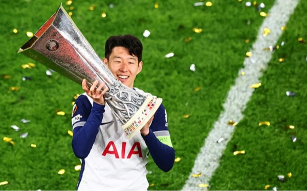 Thumbnail Berita - Tottenham Hotspur Juara Liga Europa, Song Heung Min Tak Kuasa Menahan Haru