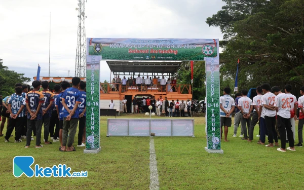 Thumbnail Lapangan Patra Alam Samargalila Kecamatan Bacan sebagai lapangan tempat diadakannya turnamen sepak bola Kompas Cup I U-16 Rabu 21 Mei 2025 (Foto : Mursal/Ketik.co.id)