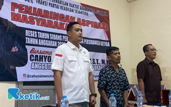 Thumbnail Berita - Warga Pakis Surabaya Mengadu ke Cahyo Siswo Utomo soal Banjir Dampak Pembangunan Drainase