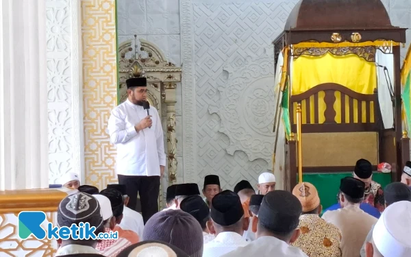 Foto Bupati Bassam Kasuba Saat Sambutan (Foto:Mursal/Ketik.co.id)