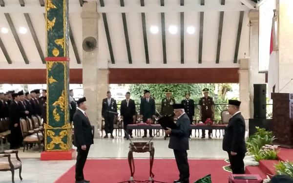 Thumbnail Berita - Bupati Malang Lantik Nurcahyo Sebagai Pj Sekda, Ini Atensi yang Harus Dilakukan