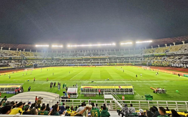 Thumbnail Berita - Susunan Pemain Persebaya vs Bali United, M Hidayat Kapten