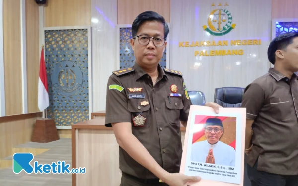 Thumbnail Mangkir dari Panggilan, Wilson Plt Kadis PMD Sumsel jadi Buronan Kejaksaan di Kasus Korupsi Batik
