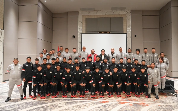 Thumbnail Berita - Timnas Indonesia U-17 Satu Grup dengan Brasil, Erick Thohir Titip Pesan Buat Nova Arianto
