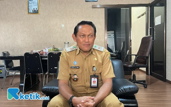 Foto Slamet Husnan, Kepala Dispangtan Kota Malang saat menjelaskan terkait sapi kurban Prabowo. (Foto: Lutfia/Ketik.co.id)
