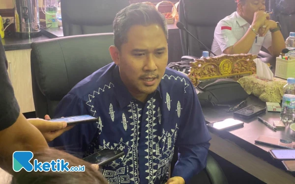 Thumbnail Berita - Pemkot Surabaya Raih 2 Penghargaan dari ANRI, Komisi A Sebut Harusnya Jadi Kota Percontohan Dunia
