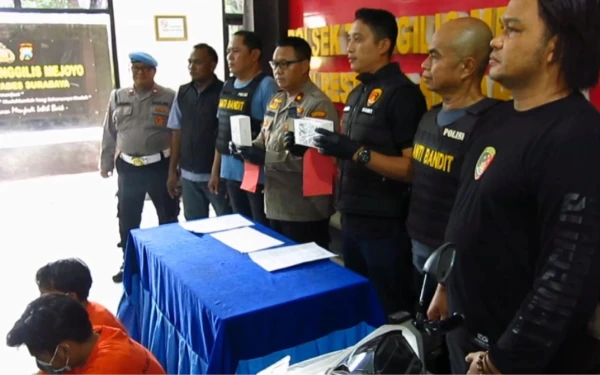Thumbnail Berita - Rampas Ponsel Anak-Anak untuk Beli Miras, Komplotan Jambret di Surabaya Dibekuk