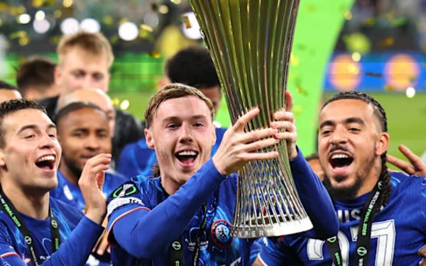 Thumbnail Berita - Chelsea Juara Piala Konfederasi Eropa, Enzo: Titik Awal Kesuksesan