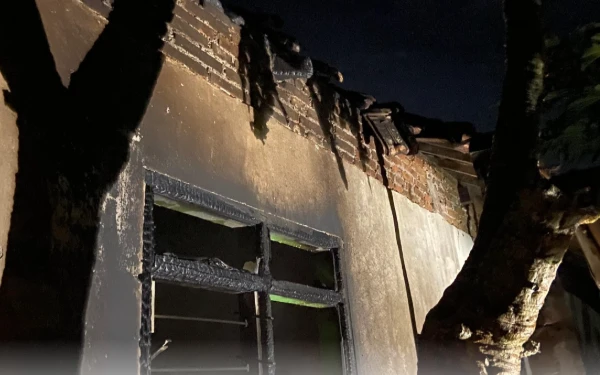 Diduga Bakar dan Sampah, Rumah Warga Bulukerto Kota Batu Ludes Dilalap Si Jago Merah