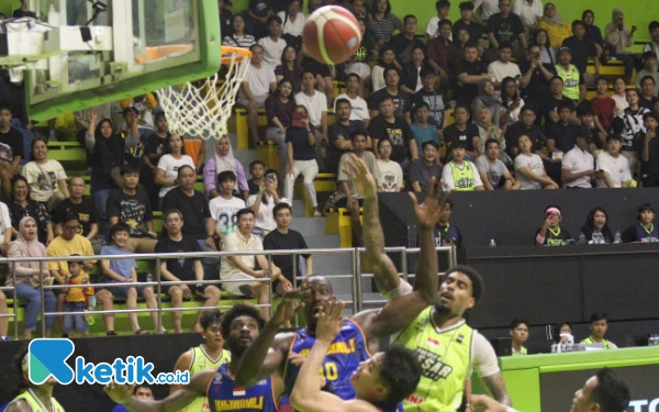 Thumbnail Berita - Kalahkan Bima Perkasa, Pacific Caesar Berpeluang Melenggang ke Playoff IBL