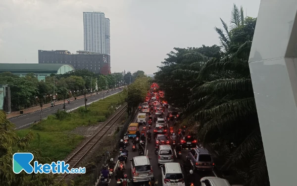 Thumbnail Berita - Macet Jalan Ahmad Yani Memang Sudah Biasa, Tapi Harus Berbenah