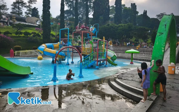 Thumbnail Berita - ‎2.500 Wisatawan Kunjungi Taman Rekreasi Selecta pada Libur Kenaikan Isa Al-Masih   ‎
