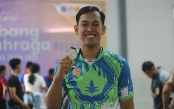 Thumbnail Berita - Kisah Rizky Putra Ardiansyah, Mahasiswa Unisma yang Sukses Rebut Medali Perak Kompetisi Gulat Nasional