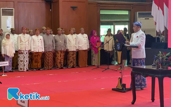 Thumbnail Berita - Berikut Daftar Pejabat Baru di Pemkot Surabaya, Fikser Tak Lagi Jabat Kasatpol PP