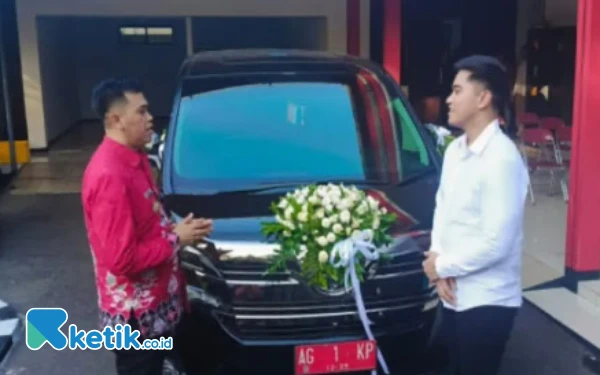 Thumbnail Berita - Gebrakan Romantis Wali Kota Blitar: Program “Kencan SAE” Dapat Dukungan Kaesang Pangarep