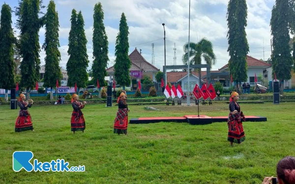 Foto Atraksi budaya yang digelar DPC PDIP Jember dalam upacara peringatan Hari Lahir Pancasila. (Foto: Atta/ Ketik.co.id)