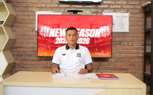 Thumbnail Berita - Resmi! Widodo C Putro Kembali Latih Deltras FC