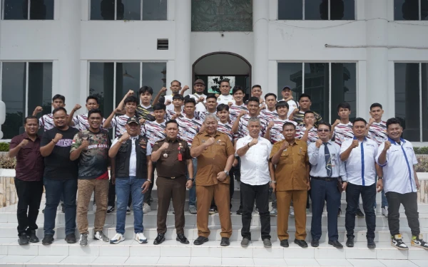 Thumbnail Berita - Sekda Lepas Asahan Futsal Club Tarung di Liga Futsal Nusantara