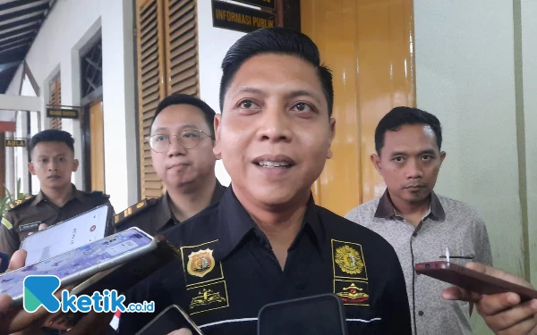 Thumbnail Berita - Kasus Korupsi Dam Kali Bentak Menguak Jaringan Lebih Luas, Sosok Gus Adib Jadi Sorotan